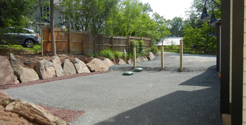 The building, which was formerly home to a candle shop, now sports a rear patio for outdoor seating. Photo by Catskill Eats