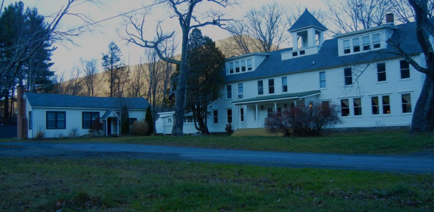 foxfiremountainhouseexterior