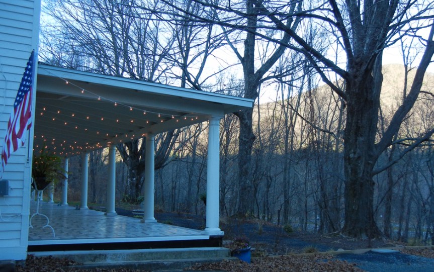 foxfiremountainhouseveranda