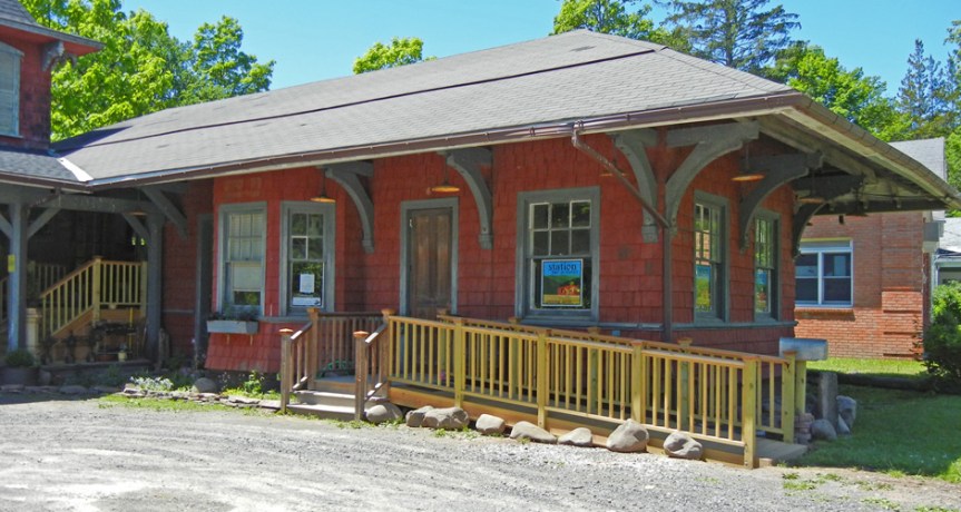 Coming Soon in Woodstock: Station Bar &&nbsp;Curio